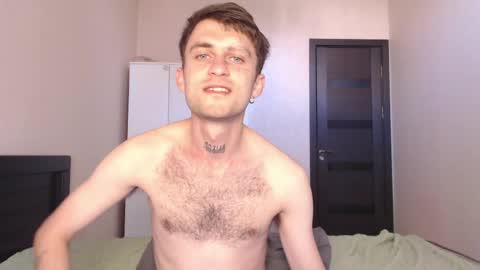 Snapshot of mikw63 chatting on 06-04-26, 06:52 Sin online show from 06-04-26, 06:52