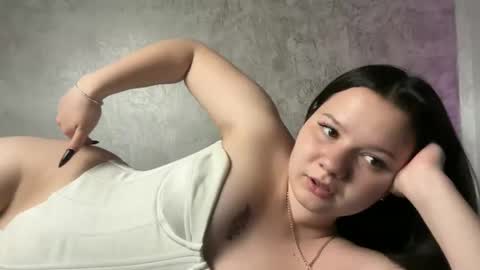 Mila online show from 06-07-26, 04:55