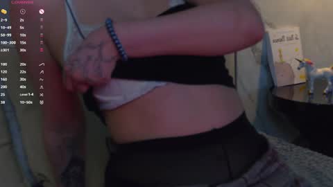Snapshot of mila_blum chatting on 04-29-26, 05:30 mila_blum online show from 04-29-26, 05:30