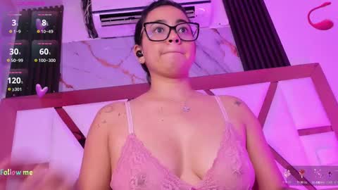 Camila online show from 09-17-25, 07:04