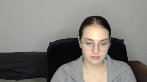 mila_keyy online show from 04-27-26, 08:40