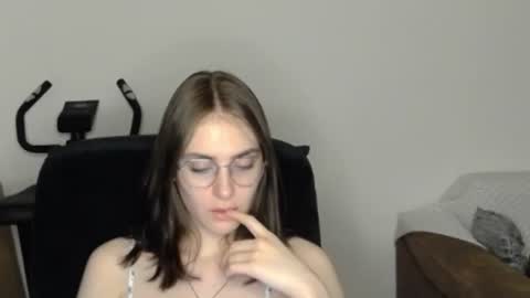 mila_keyy online show from 06-24-26, 10:20