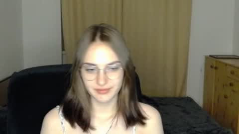 mila_keyy online show from 07-17-26, 08:14