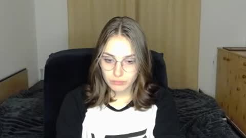 mila_keyy online show from 07-24-26, 08:18