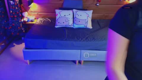 Milena  online show from 12-17-25, 11:05