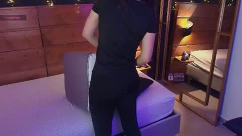 Milena  online show from 06-27-26, 11:15