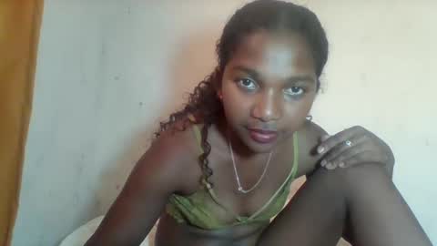mila_lunah online show from 03-19-26, 06:50