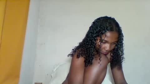 mila_lunah online show from 04-04-26, 06:49