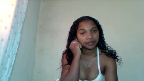 mila_lunah online show from 04-26-26, 06:22