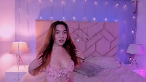 Snapshot of mila_monnet chatting on 05-19-26, 03:35 Mila Monnet online show from 05-19-26, 03:35