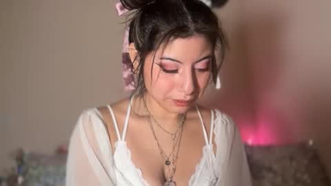 Mila online show from 01-15-26, 07:06