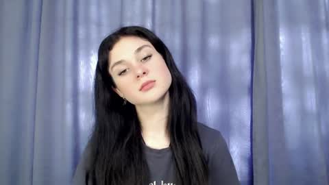 Snapshot of mila_rossee chatting on 07-26-26, 04:25 Mila online show from 07-26-26, 04:25