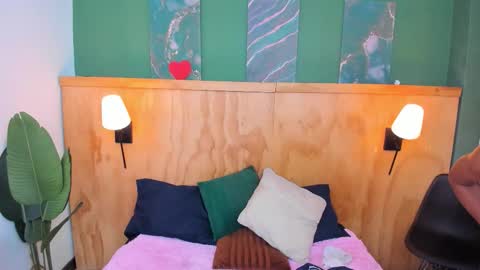 Mila and samy online show from 10-18-25, 11:55