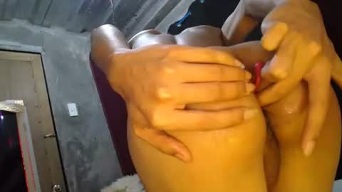 mila_seductressxx online show from 06-06-26, 01:21