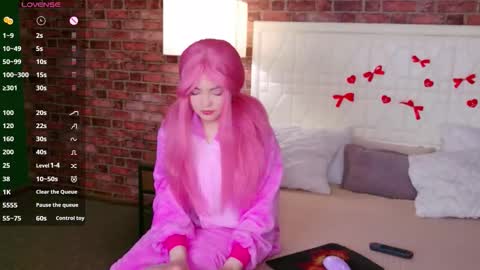 Lisa online show from 03-24-26, 06:35