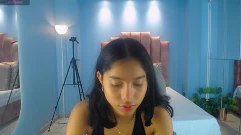 milaa_star online show from 02-18-26, 03:24