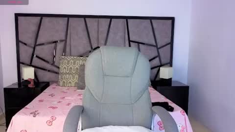milaa_star online show from 07-28-26, 03:46