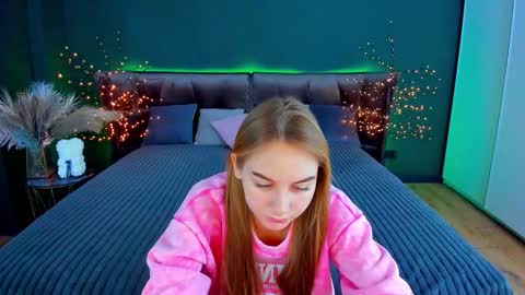 Milla online show from 11-30-25, 06:50