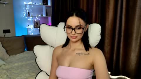 Mila online show from 05-21-26, 02:02