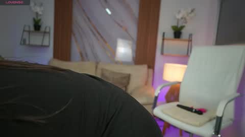 milacrave online show from 10-01-25, 11:38