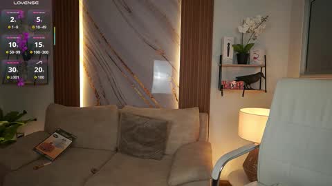 milacrave online show from 10-15-25, 12:16