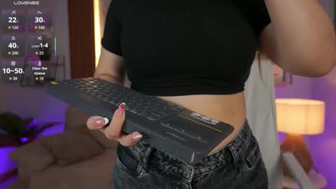 milacrave online show from 11-13-25, 11:31