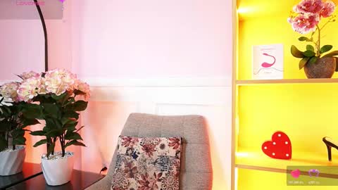 milacrave online show from 02-21-26, 11:33