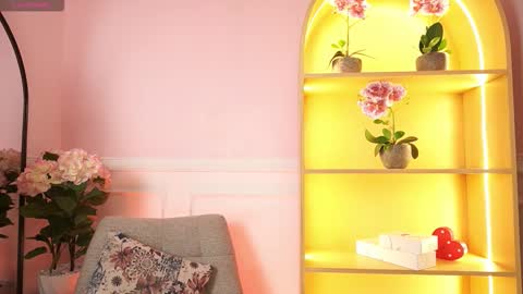 milacrave online show from 03-06-26, 11:39