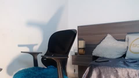 mila online show from 03-22-26, 02:31