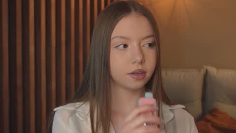 Mila online show from 03-08-26, 03:05