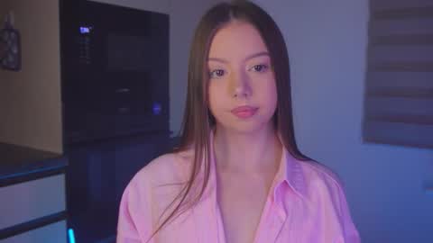 Mila online show from 03-17-26, 04:21