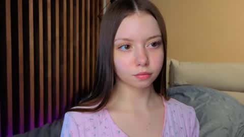 Snapshot of milaice chatting on 05-16-26, 01:10 Mila online show from 05-16-26, 01:10