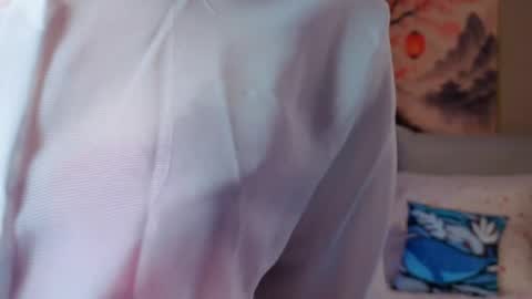 Snapshot of milaice chatting on 05-30-26, 03:31 Mila online show from 05-30-26, 03:31