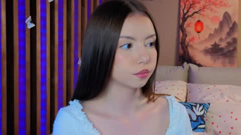 Snapshot of milaice chatting on 06-11-26, 03:21 Mila online show from 06-11-26, 03:21