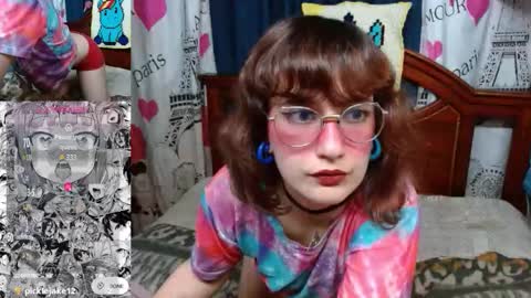 Snapshot of milalunala chatting on 10-14-25, 02:12 Mila-Lunala online show from 10-14-25, 02:12