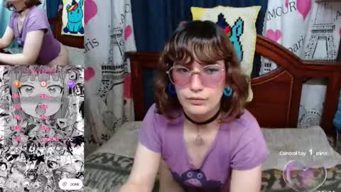 Snapshot of milalunala chatting on 10-22-25, 02:23 Mila-Lunala online show from 10-22-25, 02:23