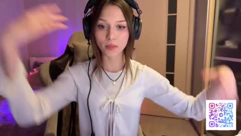 Snapshot of milamiuu chatting on 02-01-26, 04:49 milamiuu online show from 02-01-26, 04:49