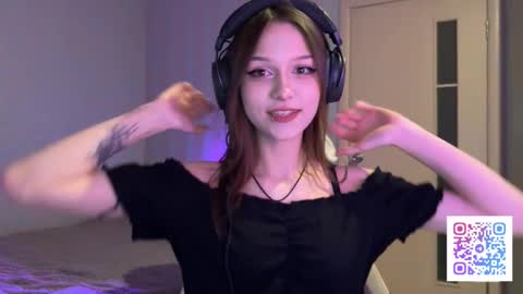 Snapshot of milamiuu chatting on 02-16-26, 03:41 milamiuu online show from 02-16-26, 03:41