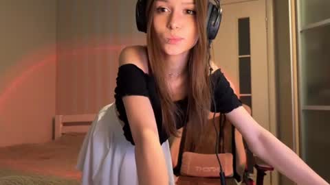 milamiuu online show from 07-09-26, 05:06