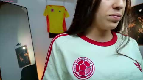 Snapshot of milan_roux chatting on 07-03-26, 10:16 Milane online show from 07-03-26, 10:16