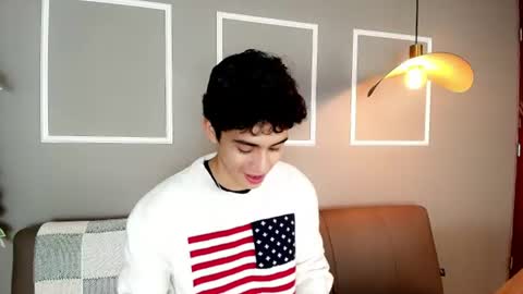 Snapshot of milan_saint chatting on 07-27-26, 01:18 Milan online show from 07-27-26, 01:18