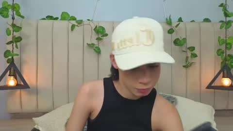 Snapshot of milan_zapata chatting on 05-05-26, 10:40 MILAN online show from 05-05-26, 10:40