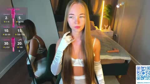 Milana online show from 05-18-26, 01:13