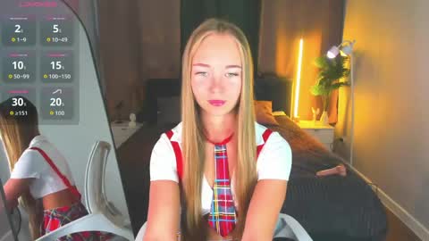Milana online show from 06-07-26, 01:10