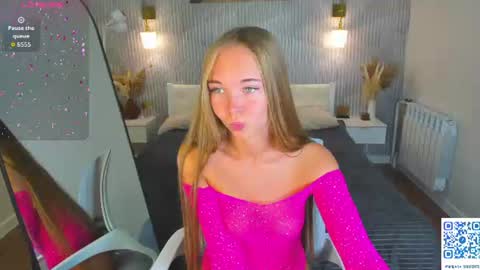 Snapshot of milana_sorrento chatting on 06-22-26, 03:25 Milana online show from 06-22-26, 03:25