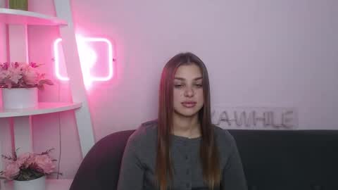 milanaangelas online show from 11-15-25, 06:04