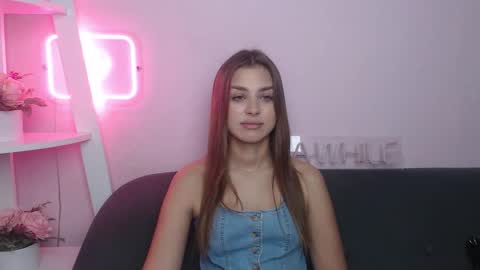milanaangelas online show from 11-24-25, 06:24