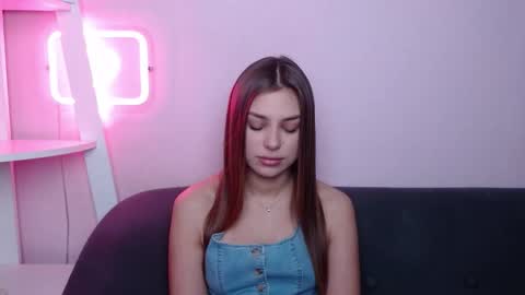 milanaangelas online show from 02-21-26, 05:41