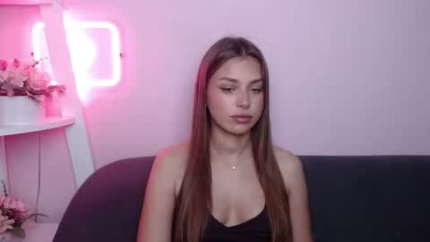 milanaangelas online show from 07-19-26, 04:49