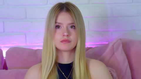 MilanaBalmain online show from 02-18-26, 07:54